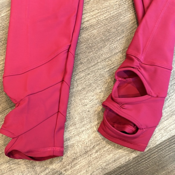 Old Navy Active High Rise Leggings - Picture 2 of 3